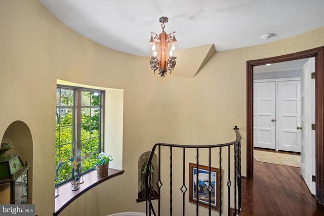 317 AIRDALE RD, Bryn Mawr, PA 19010
