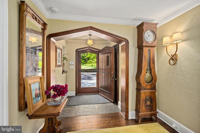 317 AIRDALE RD, Bryn Mawr, PA 19010