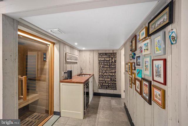 317 AIRDALE RD, Bryn Mawr, PA 19010