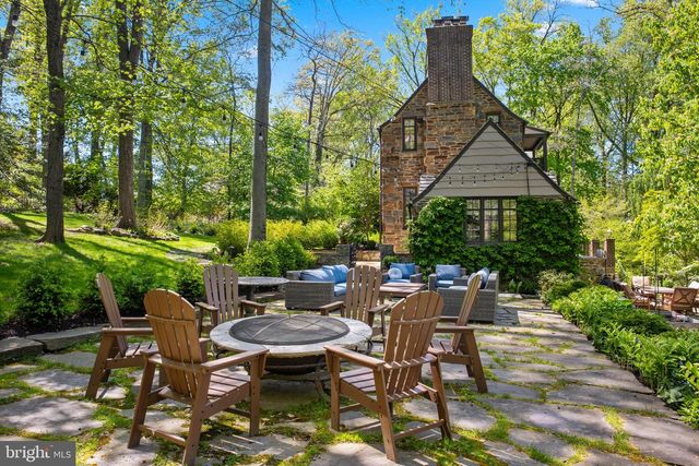317 AIRDALE RD, Bryn Mawr, PA 19010