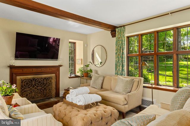 317 AIRDALE RD, Bryn Mawr, PA 19010