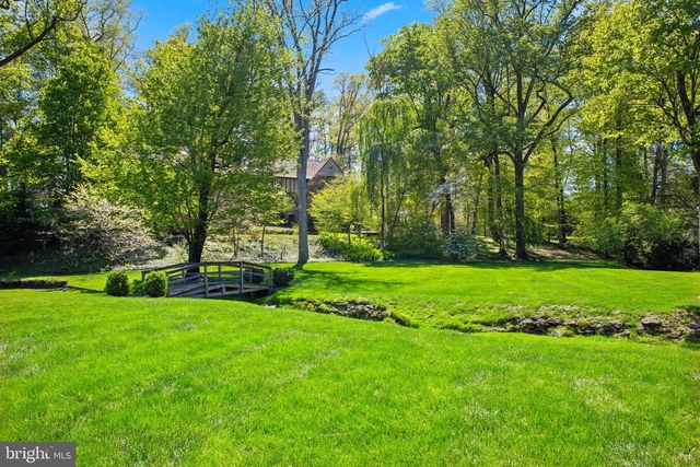 317 AIRDALE RD, Bryn Mawr, PA 19010
