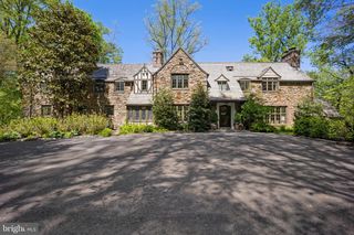 317 AIRDALE RD, Bryn Mawr, PA 19010