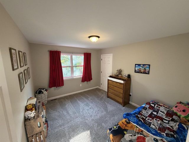 530 WOODLAND CIRCLE, Waupaca, WI 54981