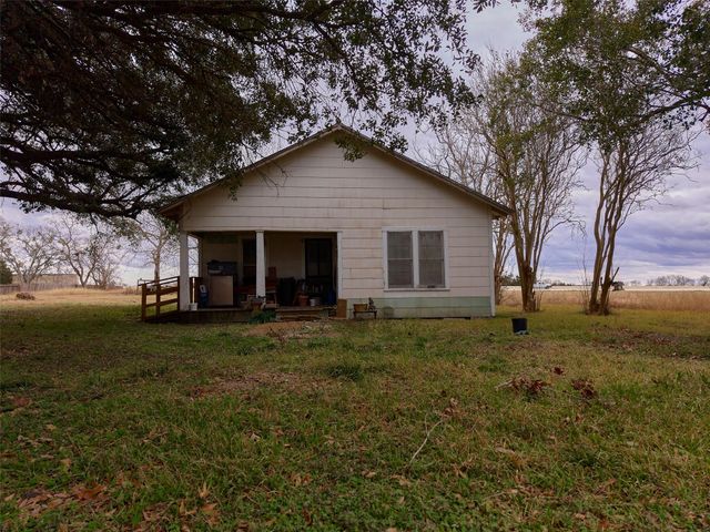 7615 Avenue J, Beasley, TX 77417