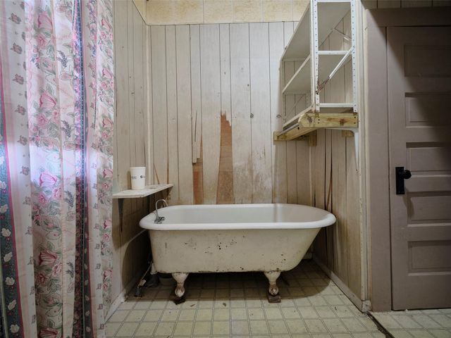 7615 Avenue J, Beasley, TX 77417