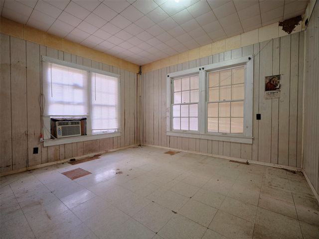 7615 Avenue J, Beasley, TX 77417