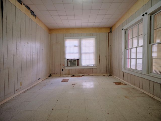 7615 Avenue J, Beasley, TX 77417