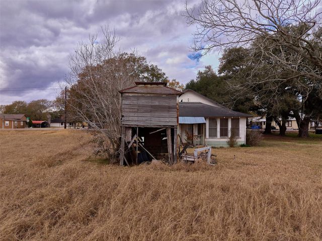 7615 Avenue J, Beasley, TX 77417