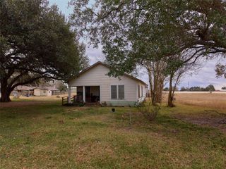 7615 Avenue J, Beasley, TX 77417