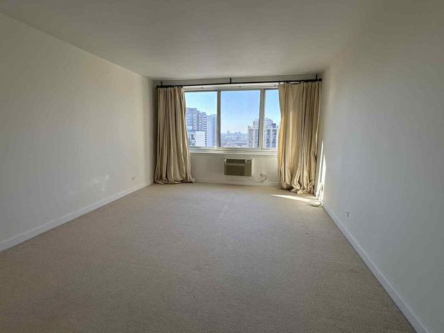 1440 N Lake Shore Drive 21E, Chicago, IL 60610