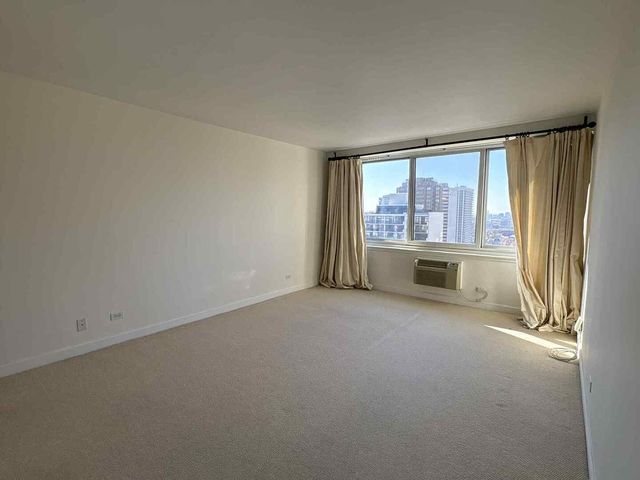 1440 N Lake Shore Drive 21E, Chicago, IL 60610
