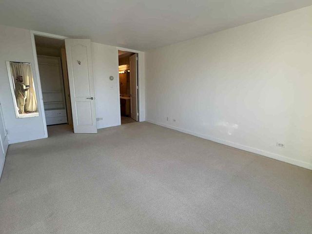 1440 N Lake Shore Drive 21E, Chicago, IL 60610