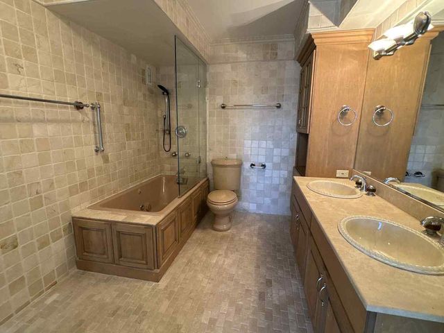 1440 N Lake Shore Drive 21E, Chicago, IL 60610