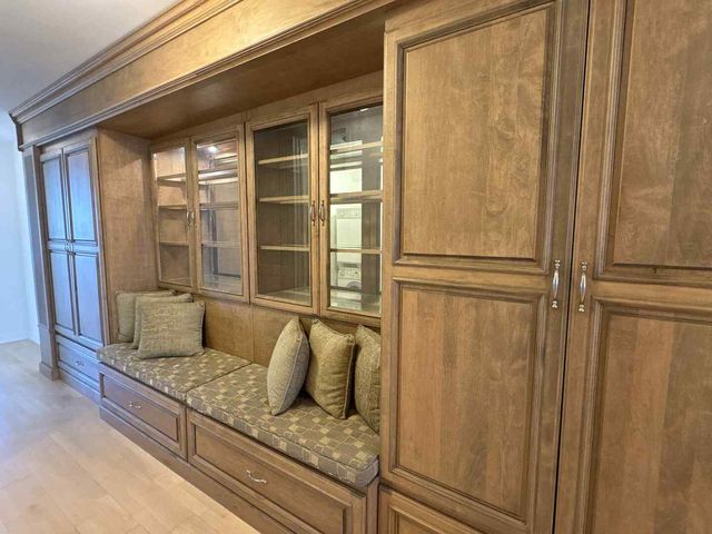 1440 N Lake Shore Drive 21E, Chicago, IL 60610