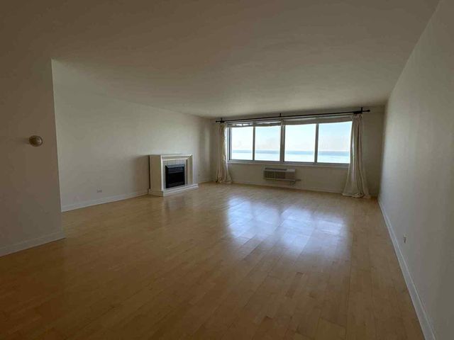 1440 N Lake Shore Drive 21E, Chicago, IL 60610