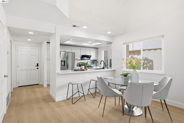 39610 Trinity Way, Fremont, CA 94538