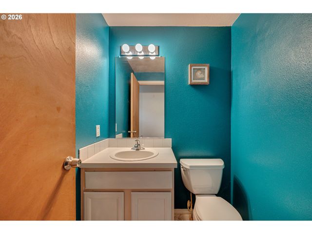 925 N 1ST Ave, Ridgefield, WA 98642