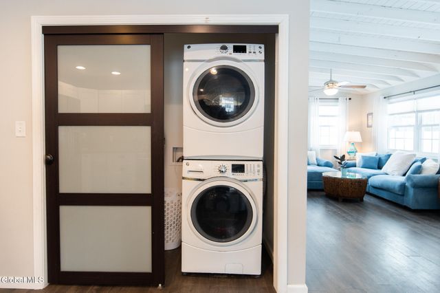 43 Hillcrest Avenue, Queensbury, NY 12804