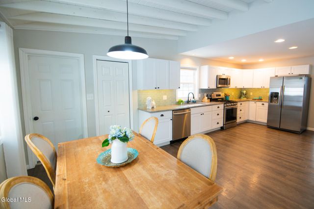 43 Hillcrest Avenue, Queensbury, NY 12804