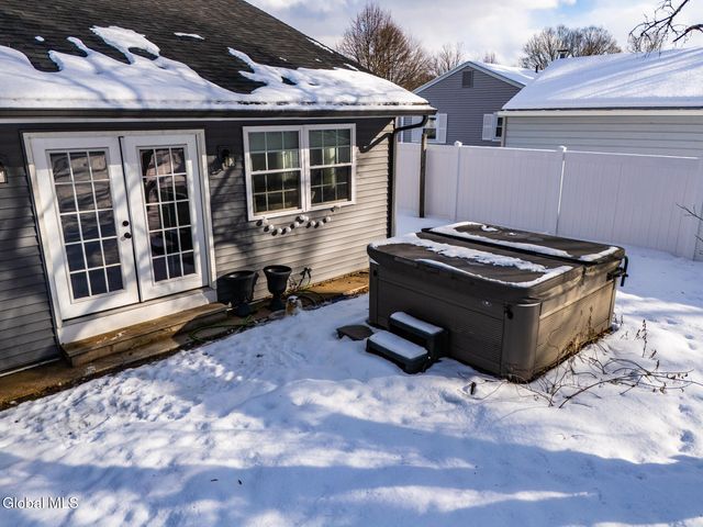 43 Hillcrest Avenue, Queensbury, NY 12804