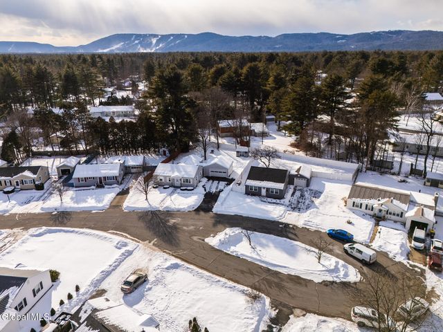 43 Hillcrest Avenue, Queensbury, NY 12804