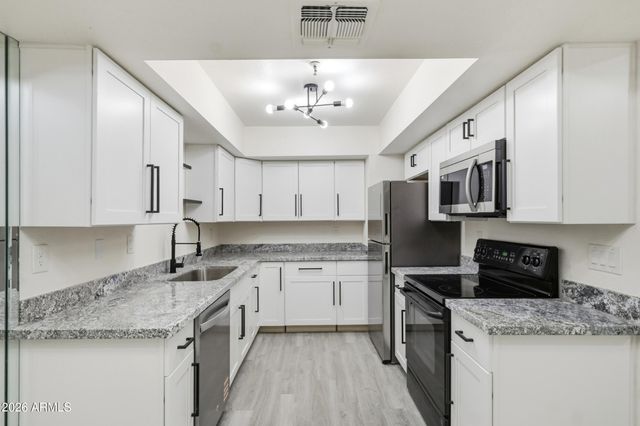 4444 E paraside village Parkway 251, Phoenix, AZ 85032