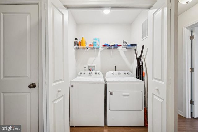 318 WALNUT AVE, Oaklyn, NJ 08107