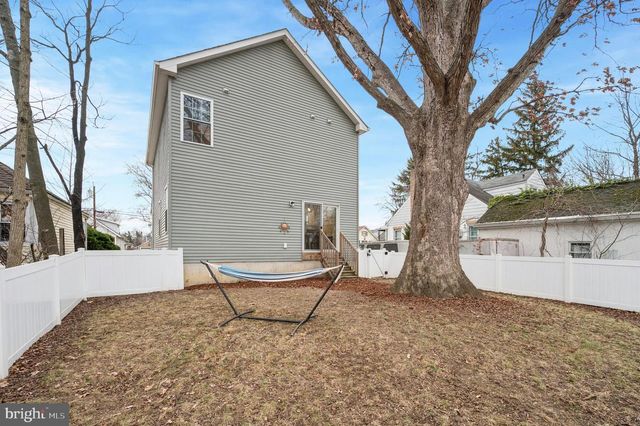 318 WALNUT AVE, Oaklyn, NJ 08107