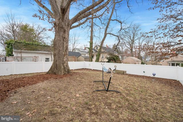 318 WALNUT AVE, Oaklyn, NJ 08107