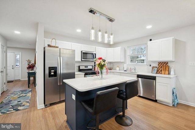 318 WALNUT AVE, Oaklyn, NJ 08107