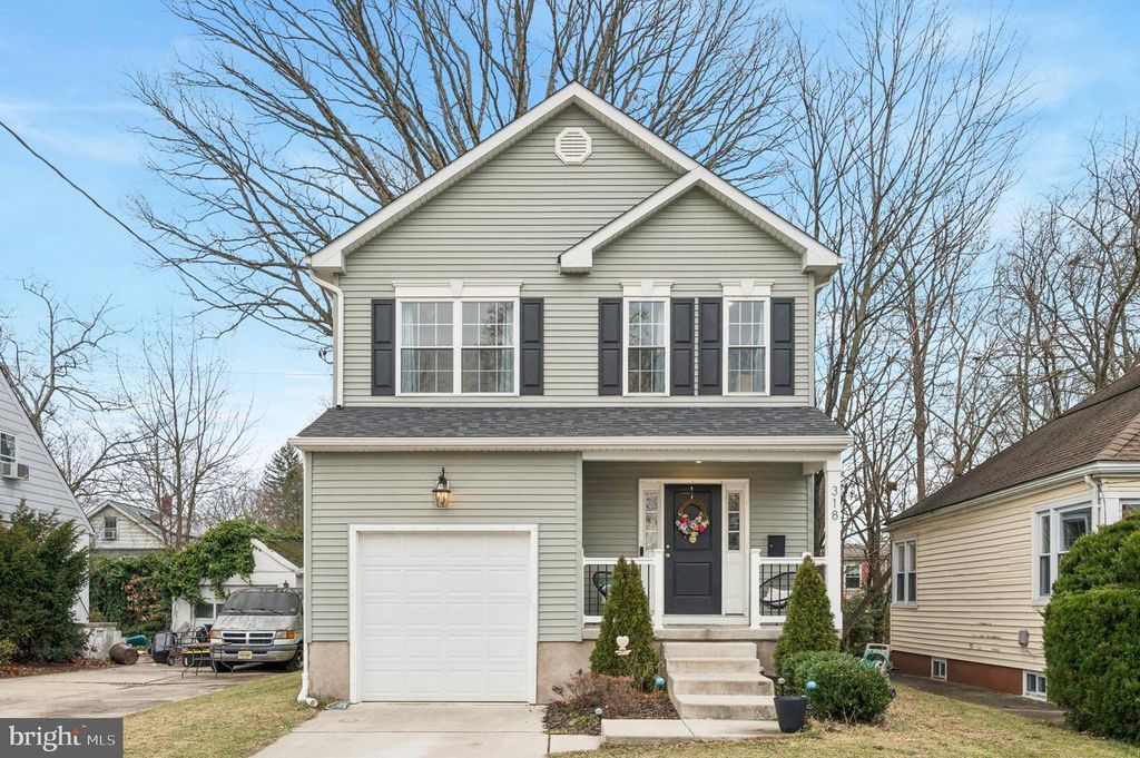 318 WALNUT AVE, Oaklyn, NJ 08107