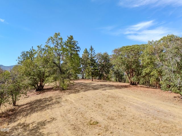 3551 S Stage Road Lot 2, Medford, OR 97501