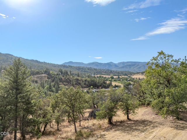 3551 S Stage Road Lot 2, Medford, OR 97501