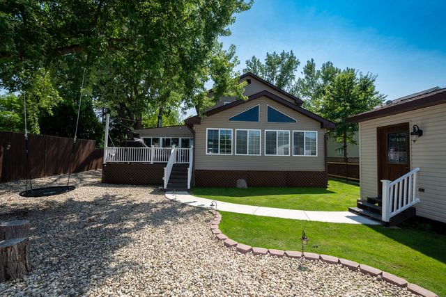 10 Matts Road, Fox Lake, IL 60020