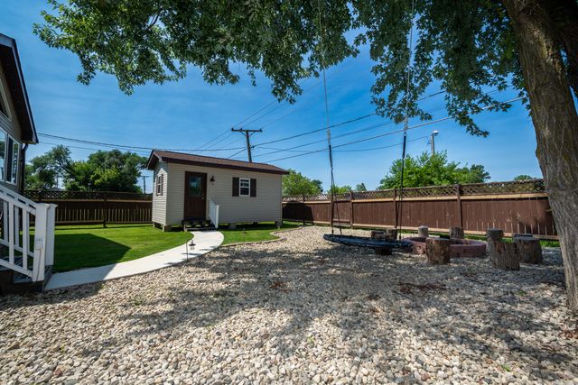 10 Matts Road, Fox Lake, IL 60020