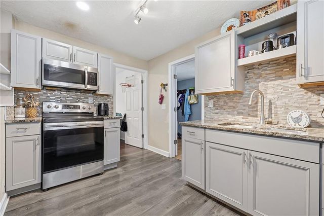 4008 Strong Avenue, Kansas City, KS 66106