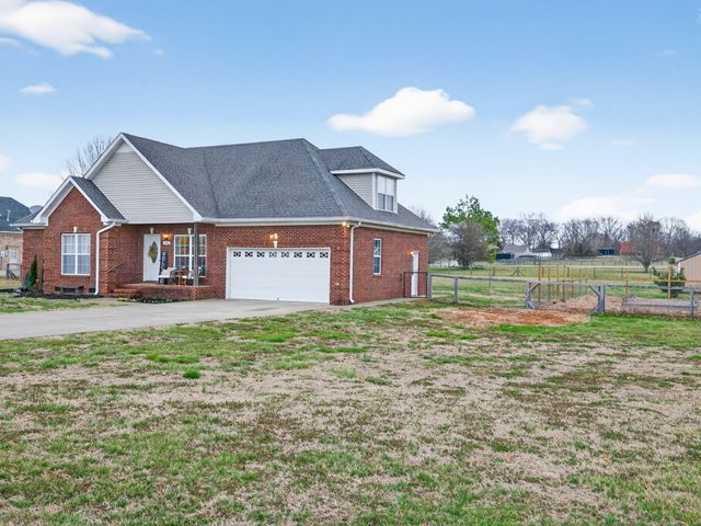 1498 Lindsey Ln, Chapel Hill, TN 37034