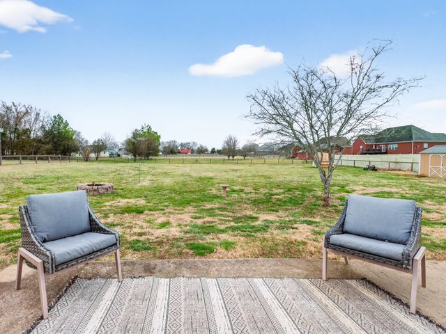 1498 Lindsey Ln, Chapel Hill, TN 37034