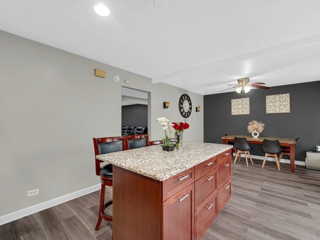 5563 Court F, Hanover Park, IL 60133