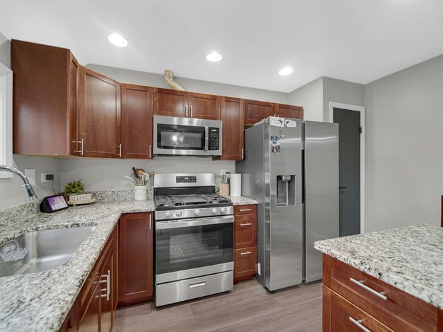 5563 Court F, Hanover Park, IL 60133