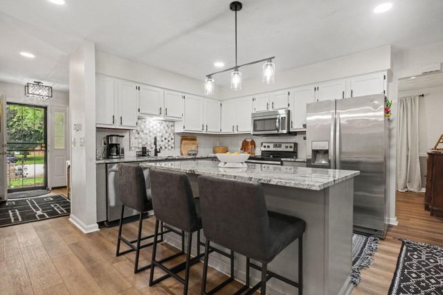 3432 Society Hill Court, Columbus, OH 43219