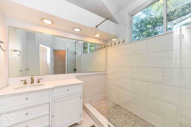 8823 Wintergreen Way, Indianapolis, IN 46256