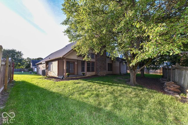8823 Wintergreen Way, Indianapolis, IN 46256