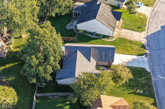 8823 Wintergreen Way, Indianapolis, IN 46256