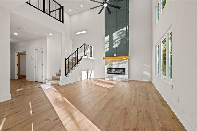 634 S Happy Hollow Road, Fayetteville, AR 72701