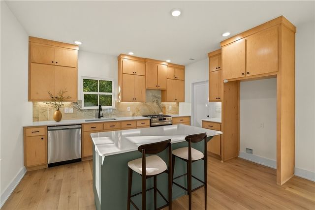 634 S Happy Hollow Road, Fayetteville, AR 72701