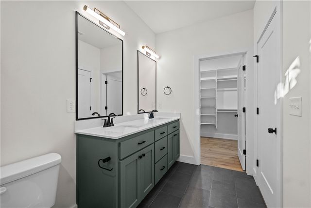 634 S Happy Hollow Road, Fayetteville, AR 72701