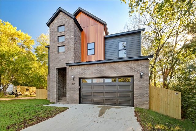 634 S Happy Hollow Road, Fayetteville, AR 72701