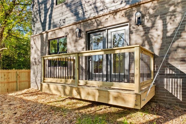 634 S Happy Hollow Road, Fayetteville, AR 72701